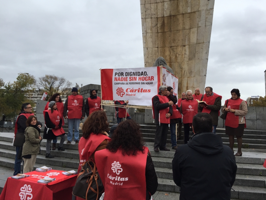 Cáritas organiza un acto informativo de la campaña de las Personas sin Hogar en Plaza de Castilla