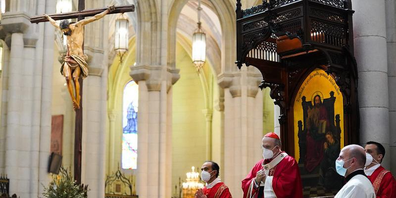 El arzobispo preside en la catedral de la Almudena las principales celebraciones de la Semana Santa