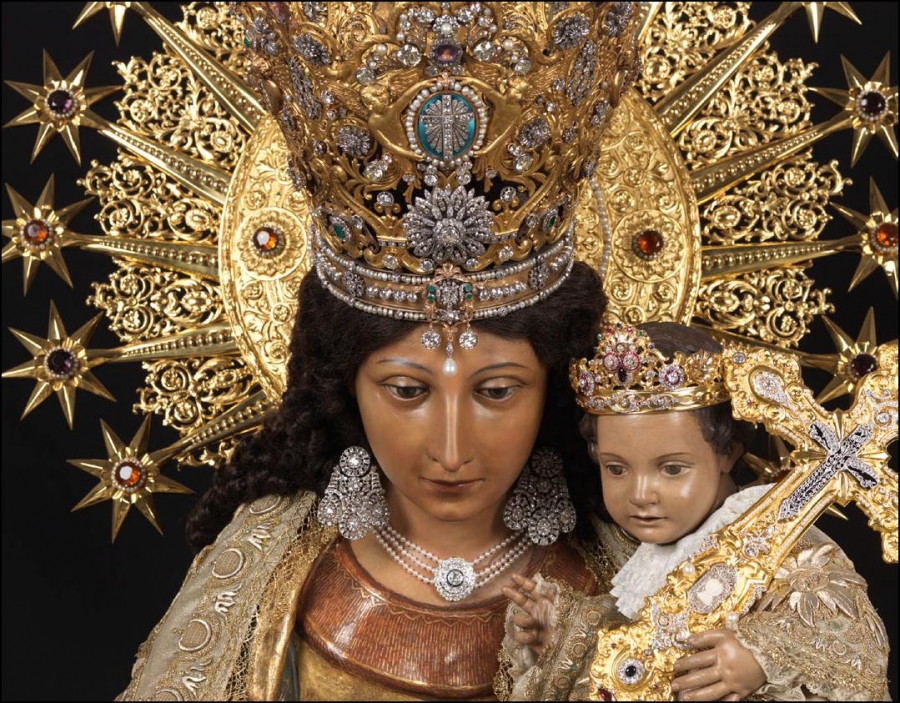 El Hogar Santa Teresa Jornet celebra la fiesta de la Virgen de los Desamparados