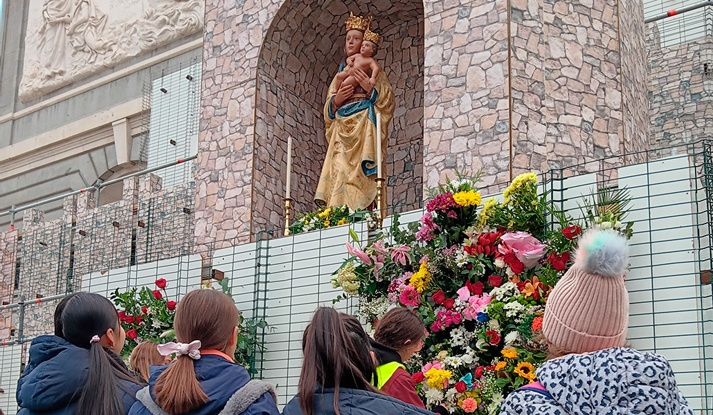 Almudena Ofrenda Flores