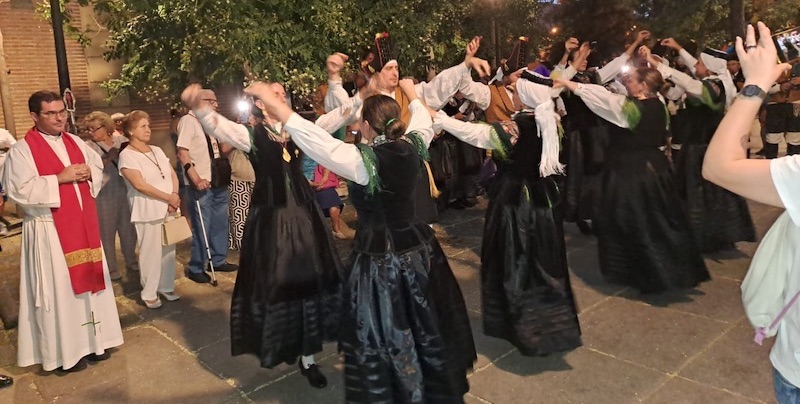 Bailes Regionales Plaza Parroquia Carabanchel