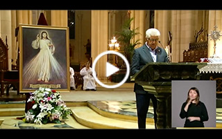 Vigilia del Congreso de la Divina Misericordia en la catedral de la Almudena