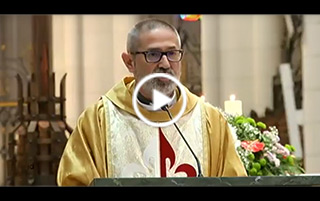 Avelino Revilla celebra una Eucaristía en la catedral en honor a Nuestra Señora de Fátima