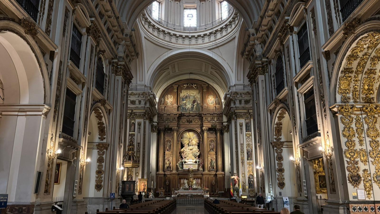 Colegiata San Isidro interior