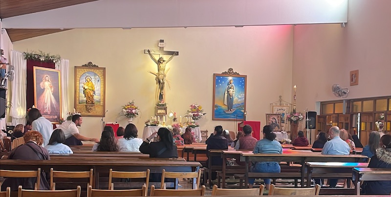 DetalleFielesDivinaMisericordia24