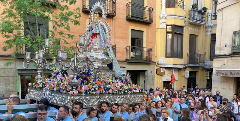 DetalleProcesionVirgenCabeza23