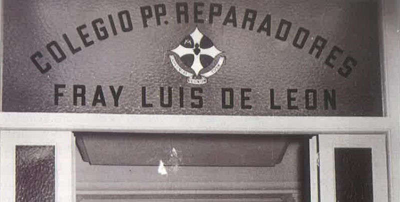 DetallePuertaAntiguoColegioDehonianos