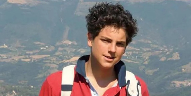 Detalle Carlos Acutis