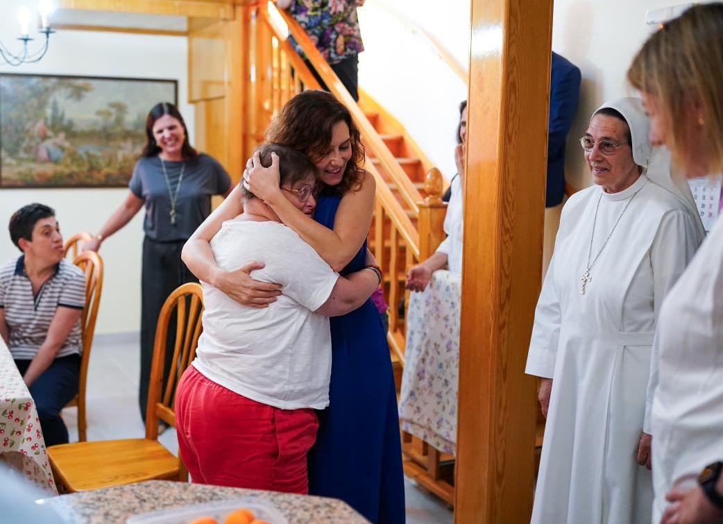 Diaz Ayuso Visita Casa Santa Teresa