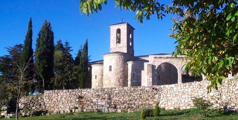 Fachada Monasterio La Cabrera24