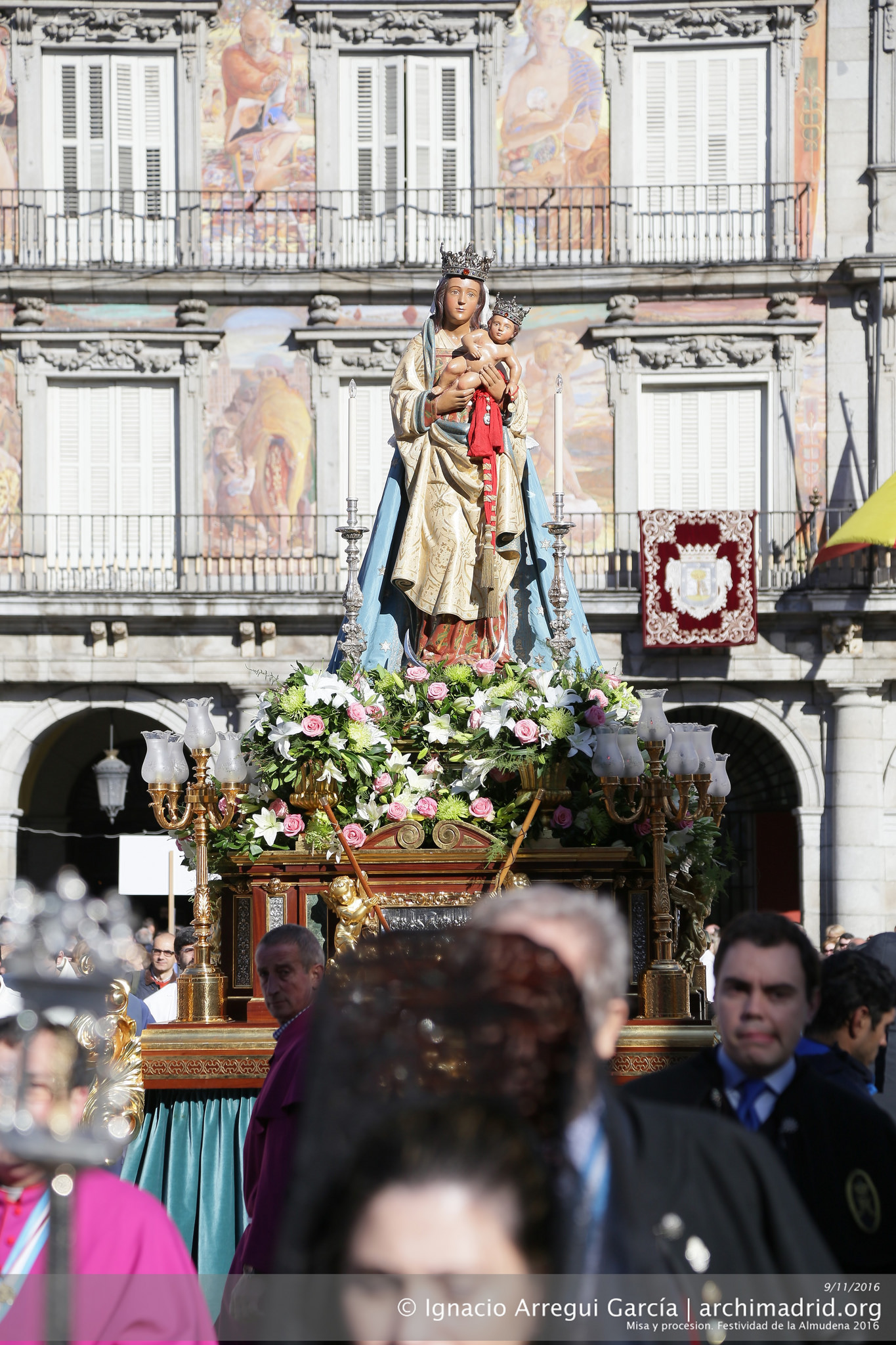 2016-11-09 - Misa y procesión en honor a Santa María la Real de la Almudena
