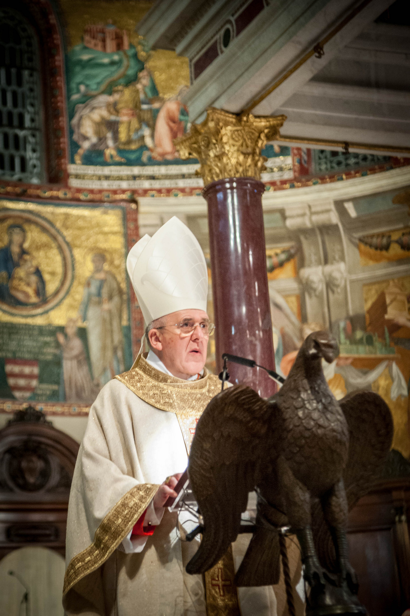 2017-02-25 - El cardenal Osoro toma posesión de Santa María en Trastévere