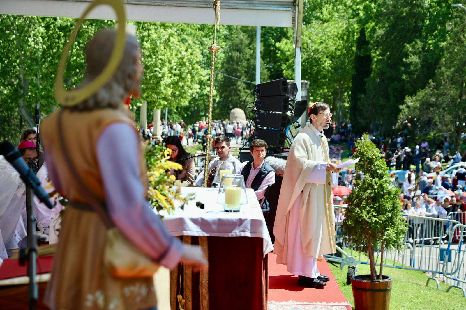 2025-05-15 - Misa de campaña en la Pradera de San Isidro