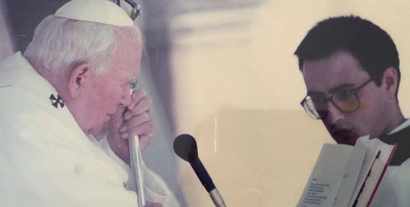 Guillermo Cruz Eucaristia Papa JuanPabloII