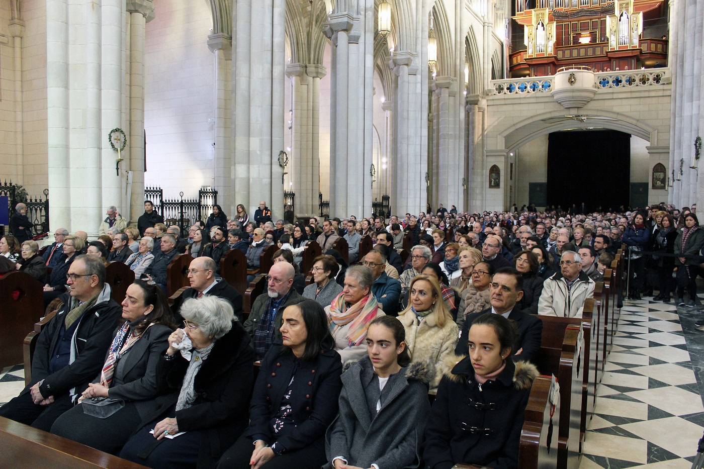fiesta sagrada familia nave central