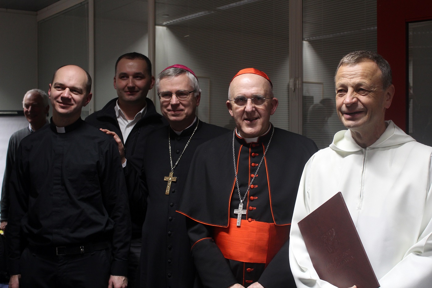 rueda prensa taize ifema foto familia