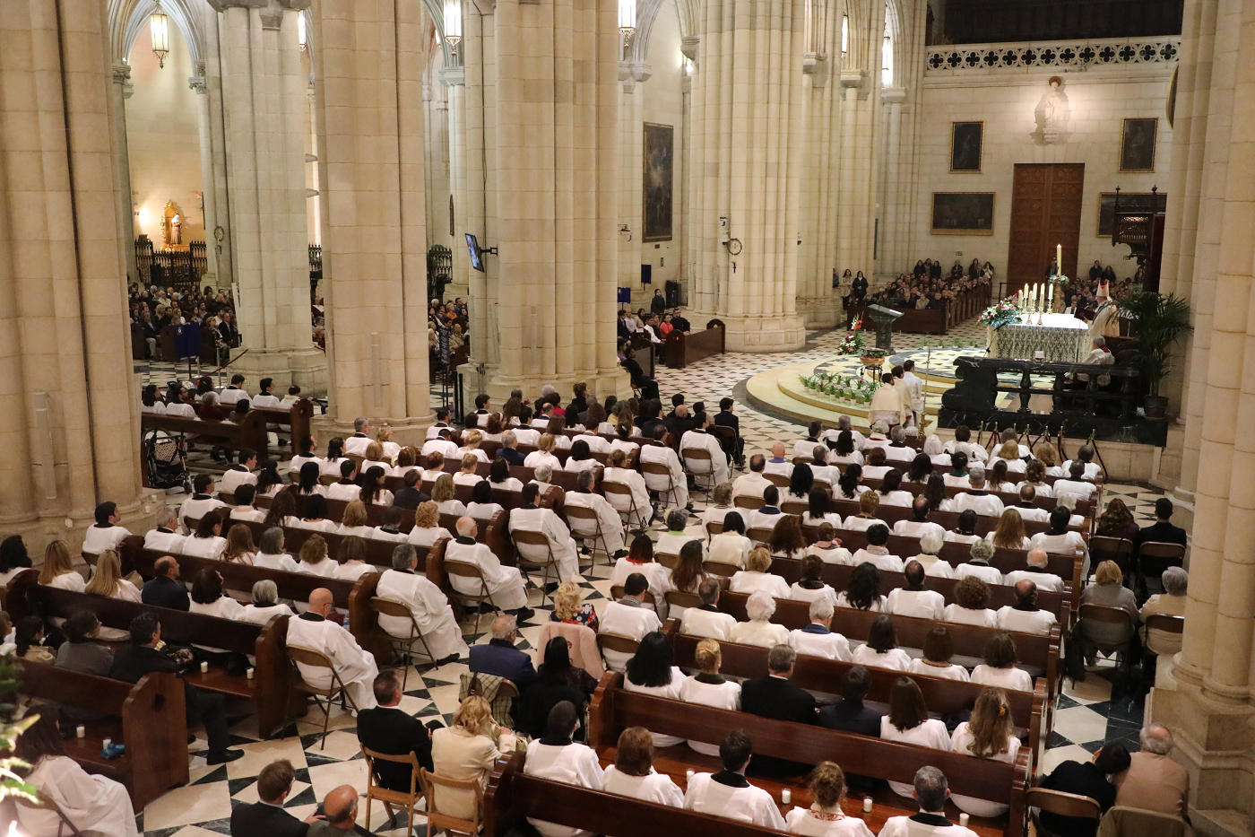 vigilia pascual plano altar almudena