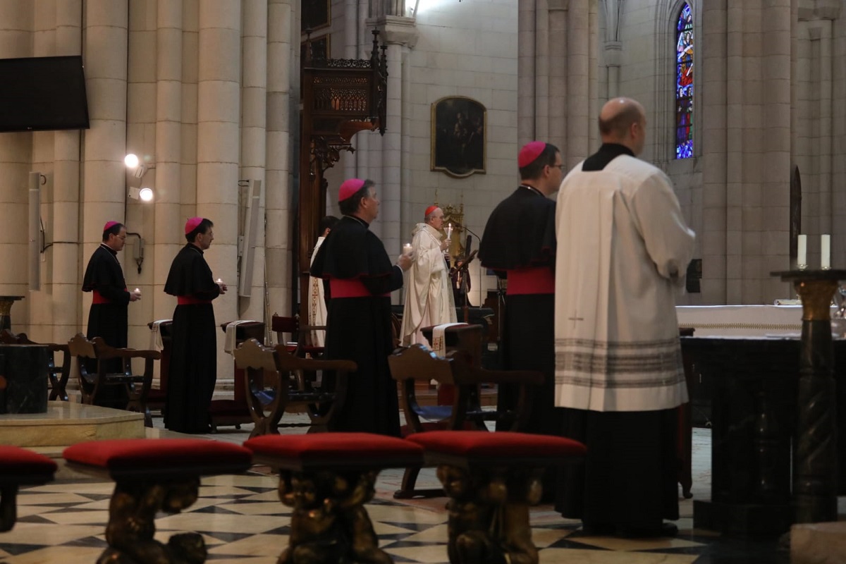 vigilia pascual 2020 auxiliares