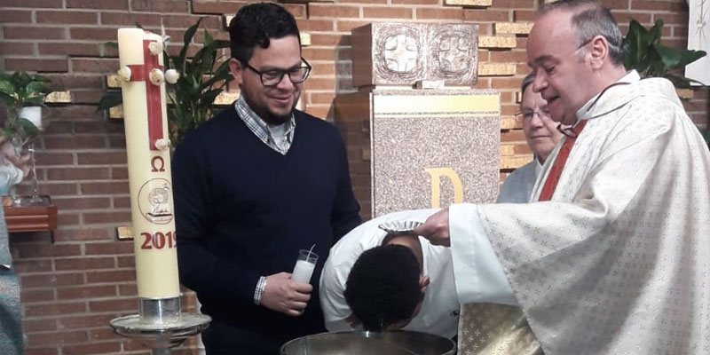 Santa Rosalía padre Moncho 800x400 bautizo Marlon