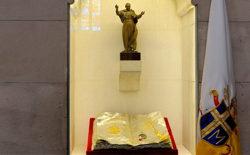 San Juan Pablo II catedral almudena 800x400 1