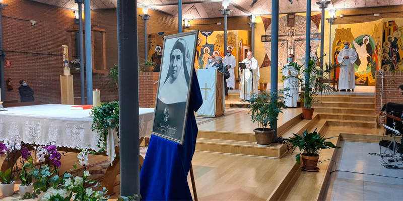 Jesuitinas Mater Purissima 800x400 2