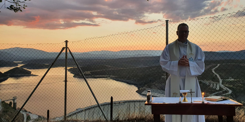Camino del Anillo Cristo Sacerdote 800x400 2