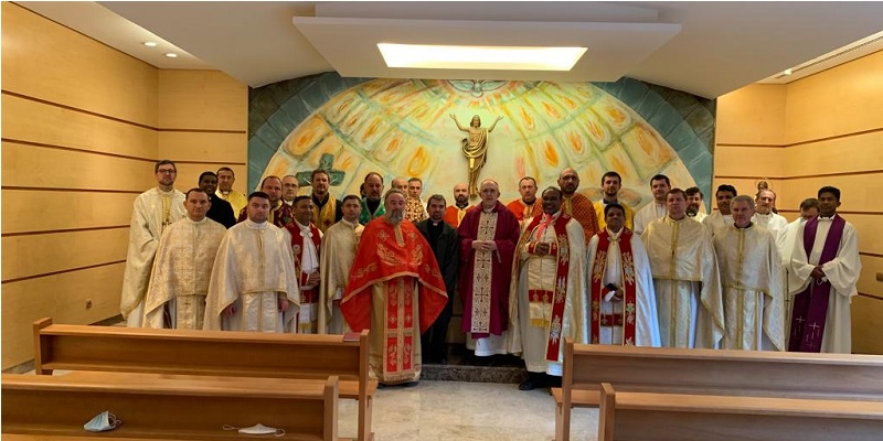 ordinariato sacerdotes misa