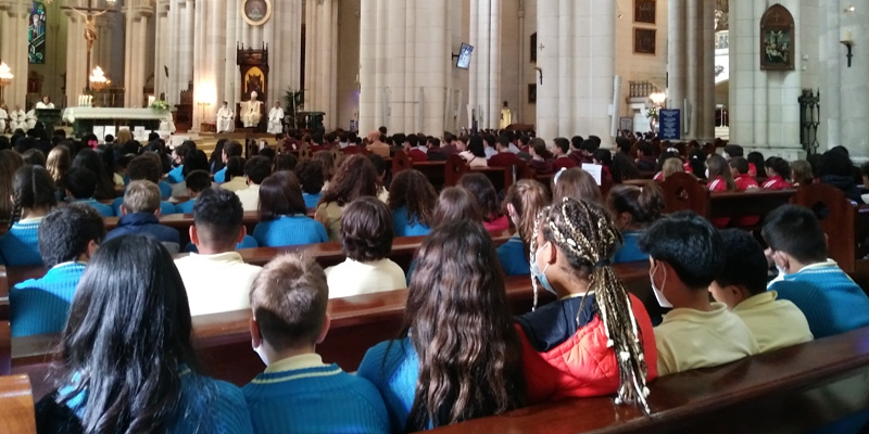 Coles diocesanos misa pascua general 2