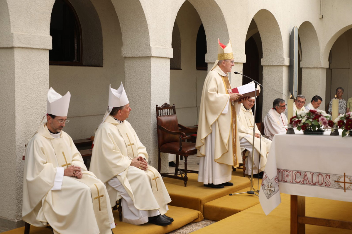 Cristo sacerdote obispos