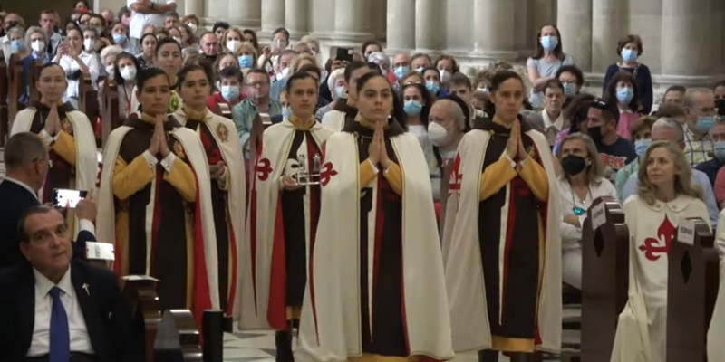 Virgen fatima heraldos procesion
