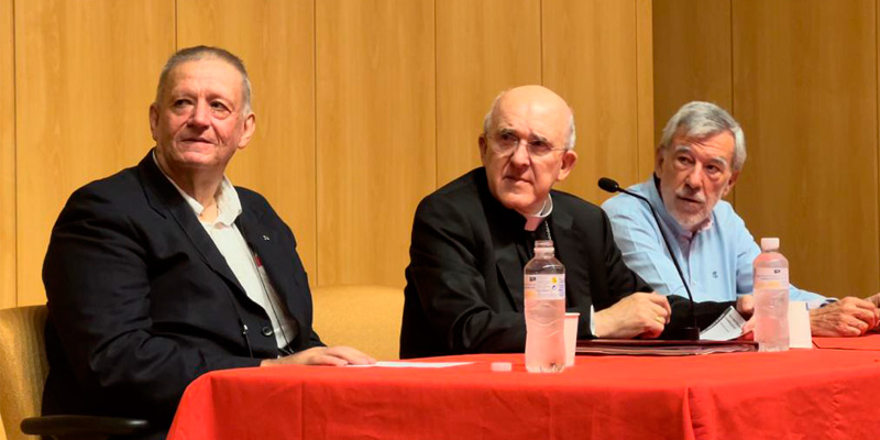 Caritas inicio curso cardenal