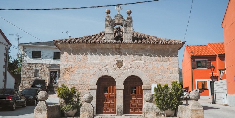 detalle ermita Lozoyuela