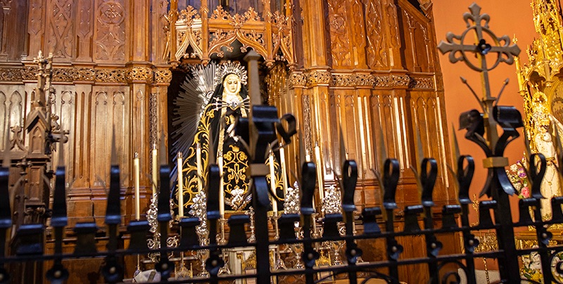 DetalleVirgenDoloresSantaCruzAtocha