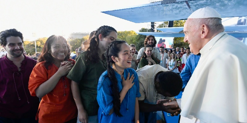 JMJ Via crucis papa 8x4