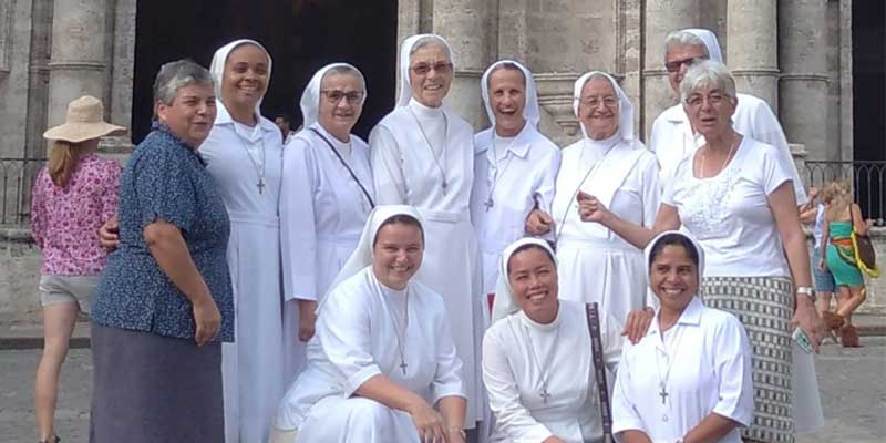 Don Bosco jardin main monjas