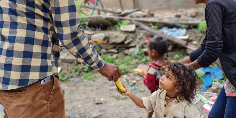 Manos Unidas india platano