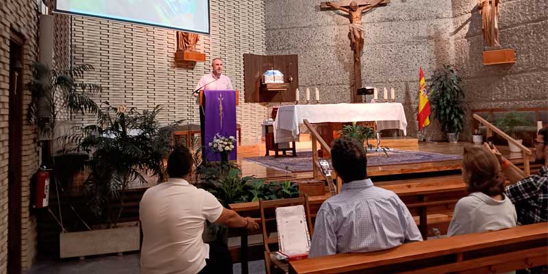 Madre elvira cenaculo ambon