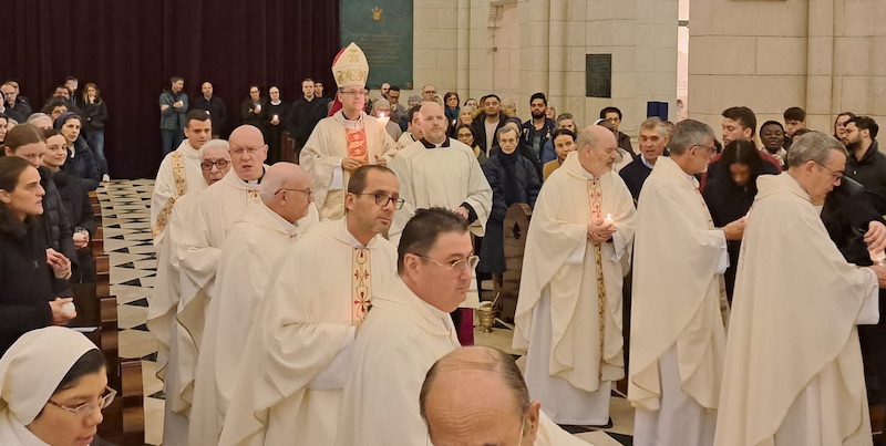 ProcesionCandelasFeb24