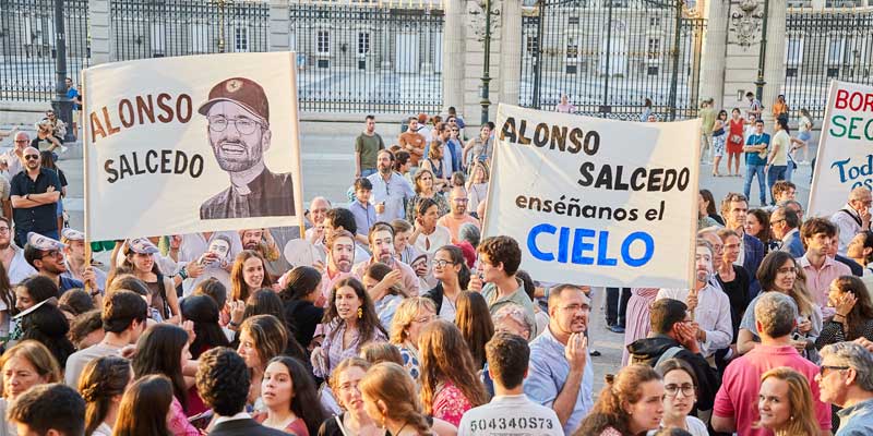 Alonso Salcedo carteles 8x4