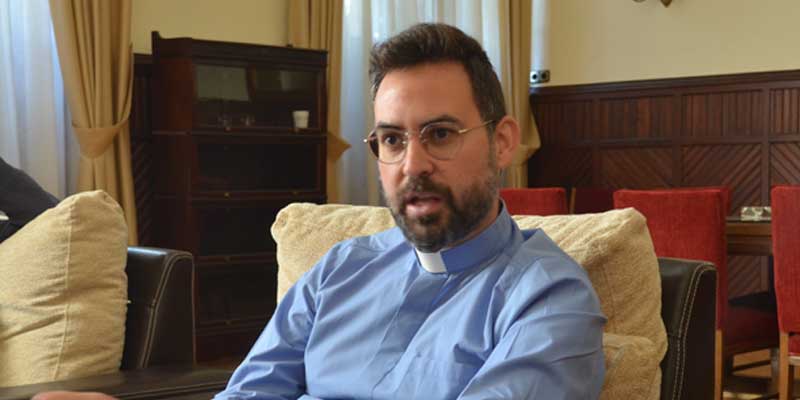 Felipe Rodrigues perfil 8x4