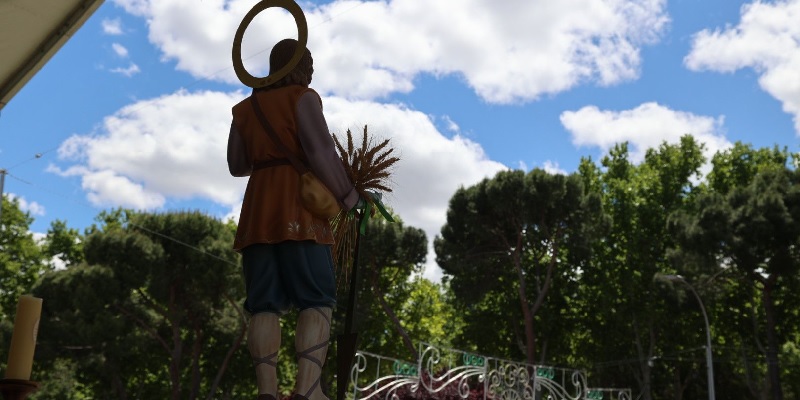 Cobo pradera isidro 8x4