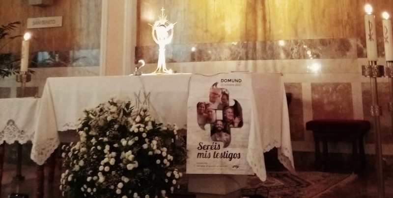 Detalle Adoracion Eucaristica24