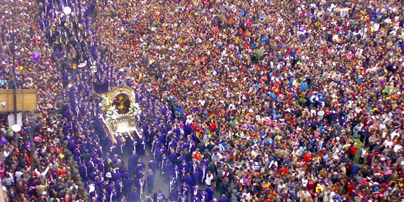 Senor milagros procesion lima