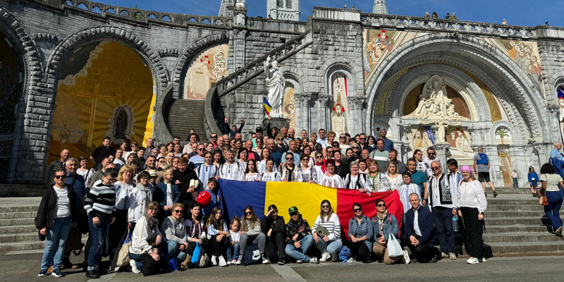 Virgen de la unidad lourdes
