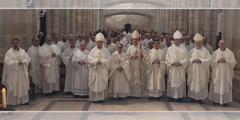 Diacono linares obispos