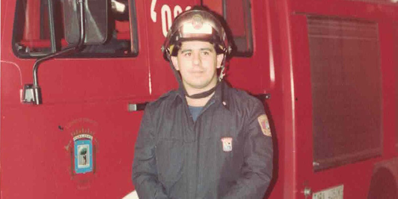 Felix bombero paloma coche