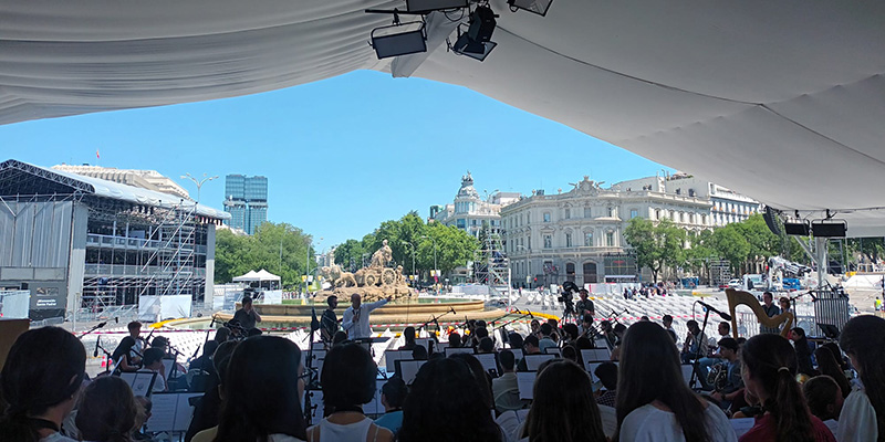 Coro escolania espaldas