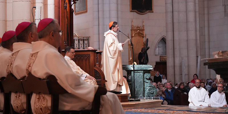 Misa Crismal 26 lateral