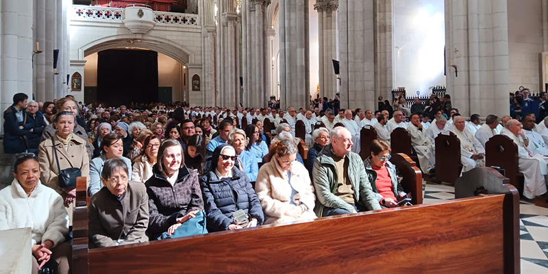 Misa crismal 26 gente