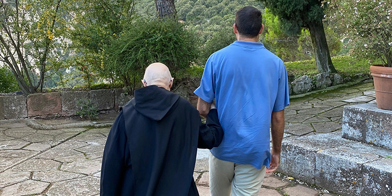Diacono alvaro montserrat